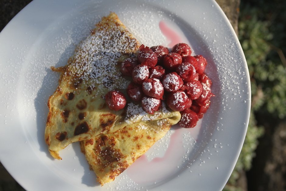 Crêpe mit Schattenmorellen